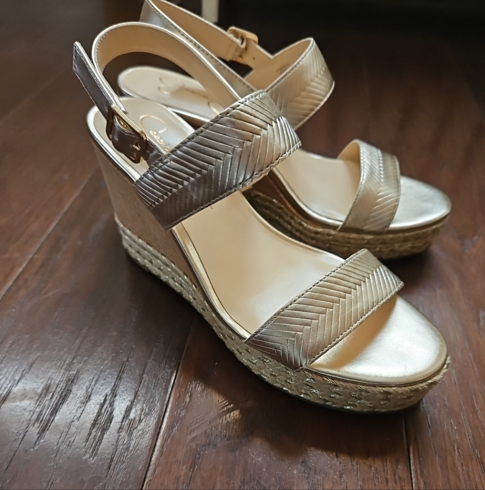 Jessica Simpson Gold Wedge Sandals Suze 8